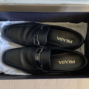 Prada leather Saffiano shoes